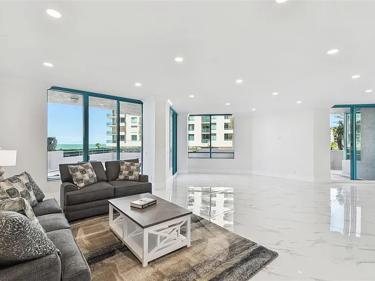 1560 Gulf Blvd #306 — Photo 4