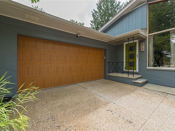 4th image of 374 Bradley Rd