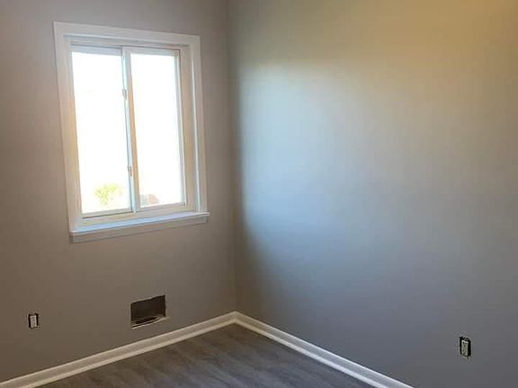 2nd image of 14 Foxwood Ct