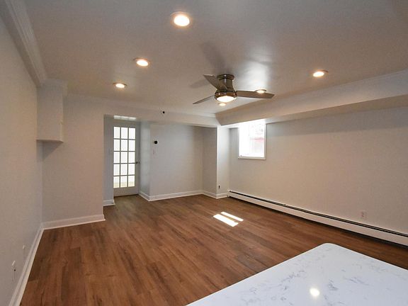 5th image of 1 Lewis Pkwy #1
