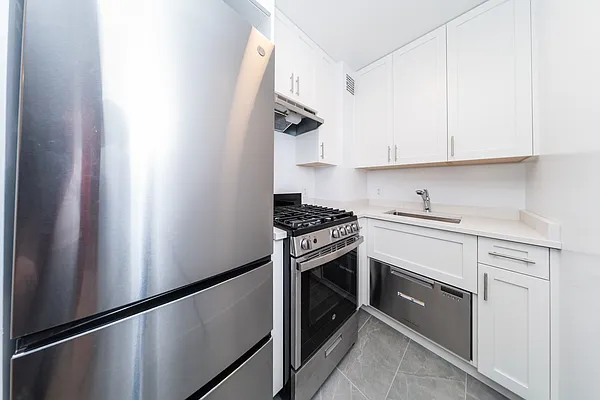 Rented by Platinum Forbes Global Properties | media 15