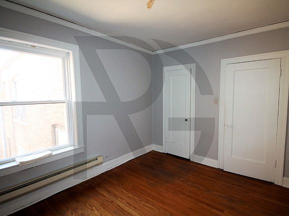 5th image of 2129 N Dayton St #2129304