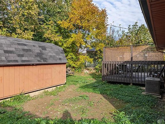 4th image of 31 Glenada Ct