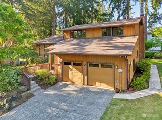 17006 NE 100th Pl, Redmond, WA