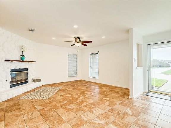 5th image of 19 Campeche Cir