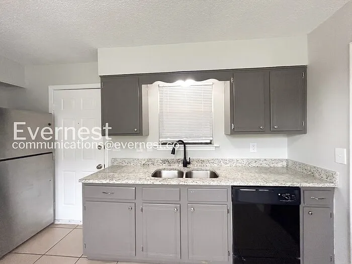 3352 Brownbark Dr — Photo 4