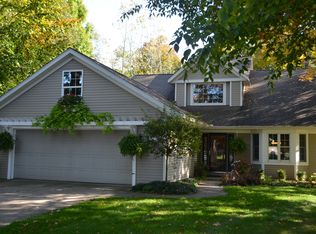 327 E High Circle Dr, Warsaw, IN 46580