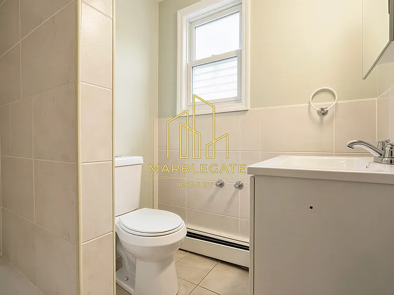 406 S 15th St #22 — Photo 9