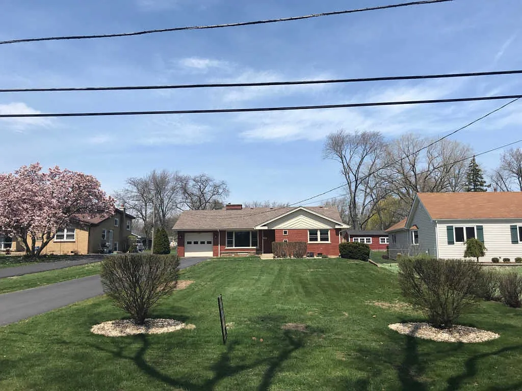 1700 Idlewild Ln photo 1