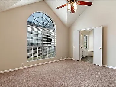 4249 Pinewood Dr — Photo 7