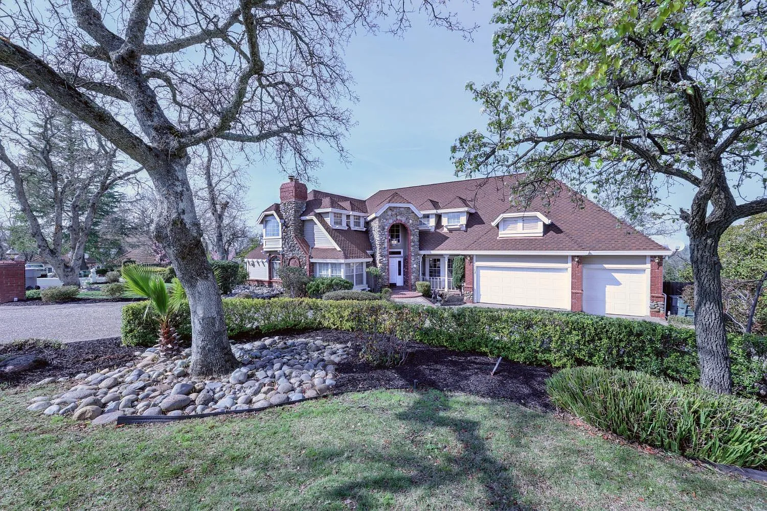 7235 Sierra Dr photo 1