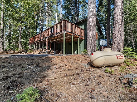 5th image of 22162 Sarah Cir