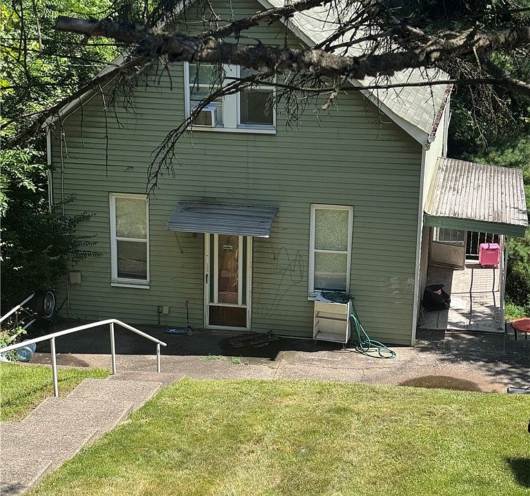 2nd image of 1523 Ridge Ave