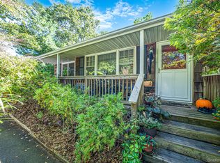 306 Jamaica Avenue, Medford, NY 11763