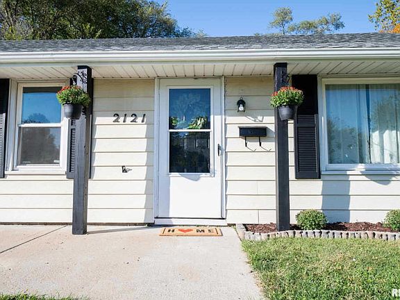 4th image of 2121 W Gilbert Ave