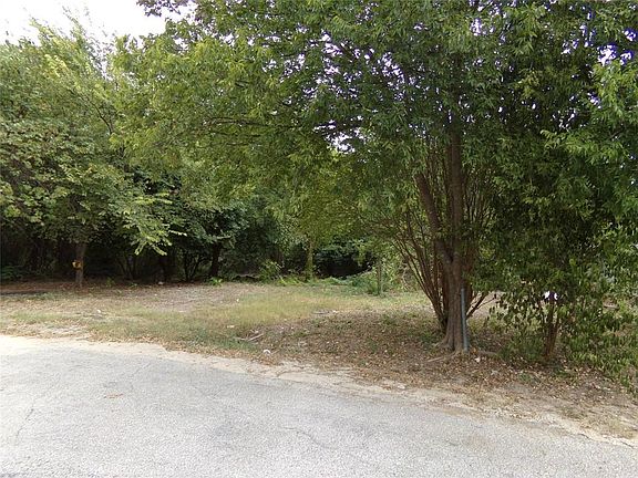 3rd image of 6718 Red Oak Ct