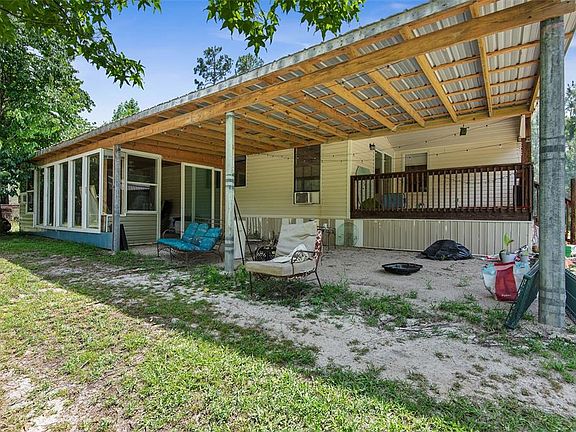 4th image of 2094 Elder St