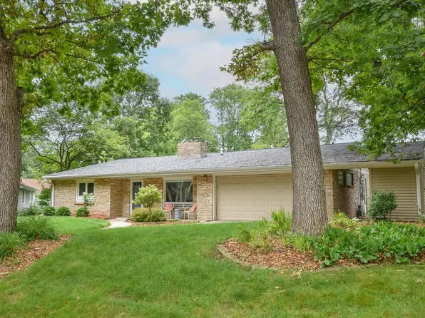 2417 N 117th STREET, Wauwatosa, WI 53226