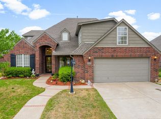 2000 W Woodbury St N, Broken Arrow, OK 74012