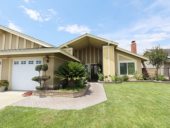 2nd image of 571 Woodhaven Ct