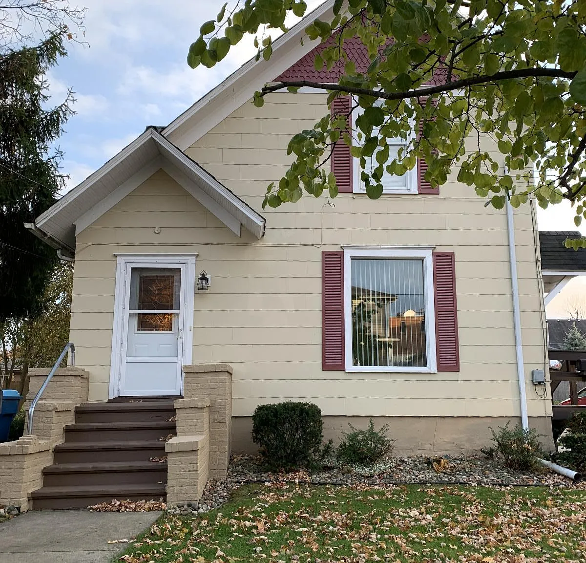 3 bed, 1008 sqft, $1,025 — Photo 1
