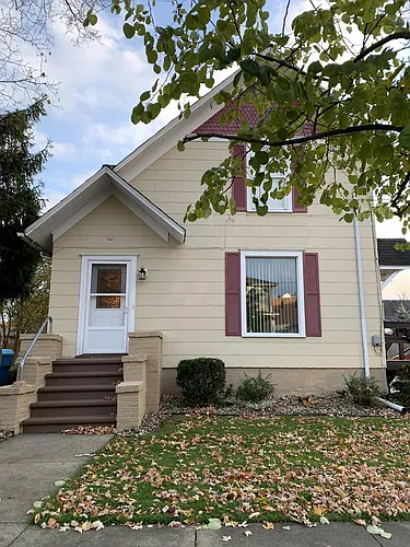 109 W South St Photo 1 109 W South St Photo 1
