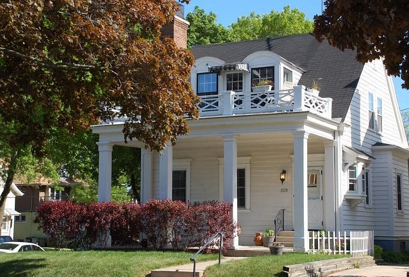 1st image of 2029 E Kenwood Blvd