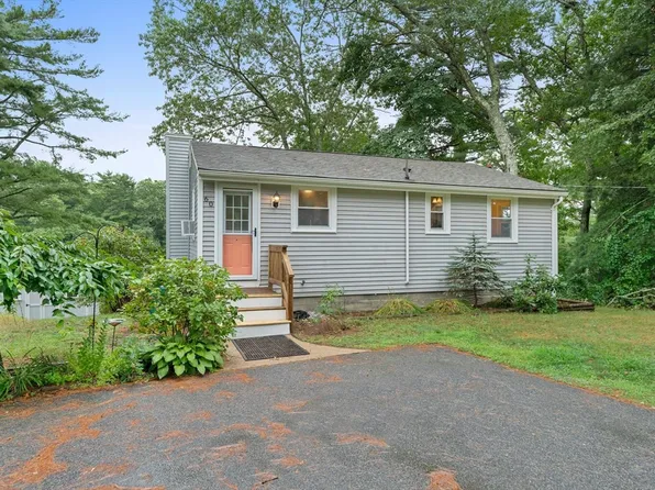 60 Bunnys Rd, Carver, MA 02330