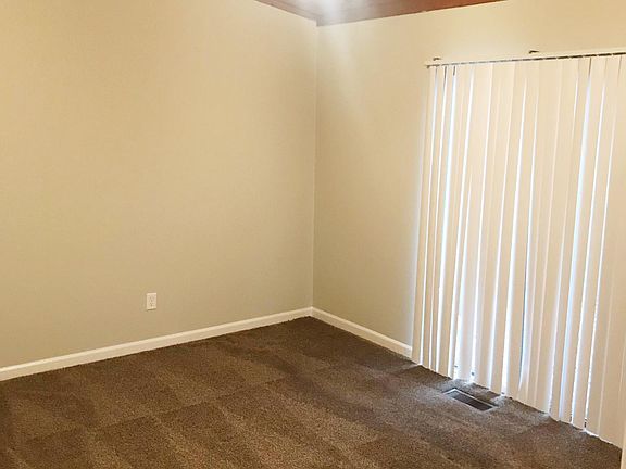 5th image of 3608 Idlewild Cir