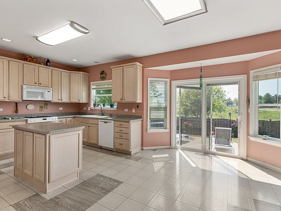 2nd image of 5533 Danbury Cir