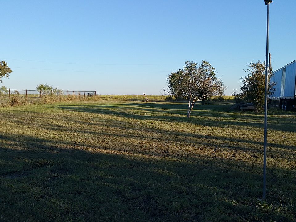 2nd image of 11900 Jones Rd.