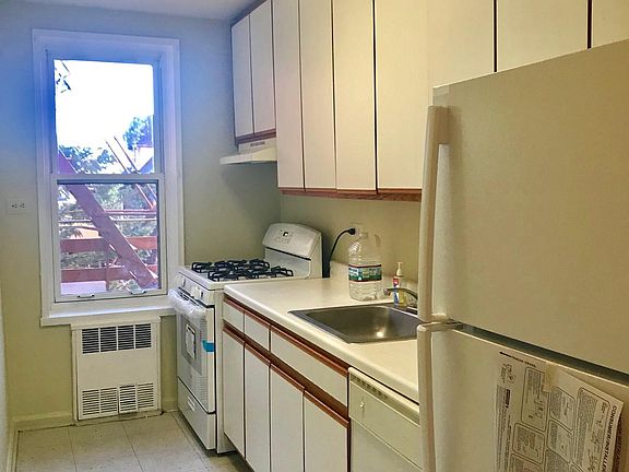 5th image of 1717 E 18th St Ste 2
