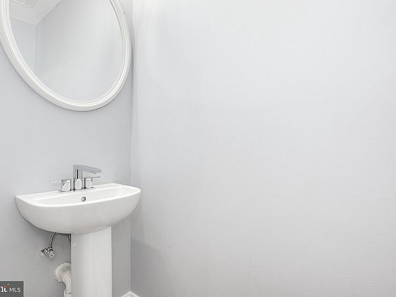 5th image of 9304 Katie Ln