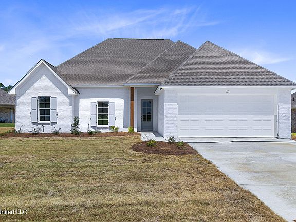 3rd image of 119 Hunters Way