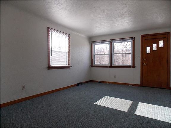 3rd image of 205 Cort St