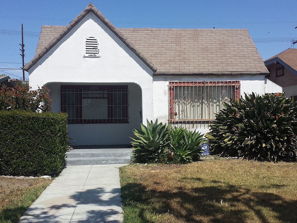 2nd image of 1231 W 58th Pl