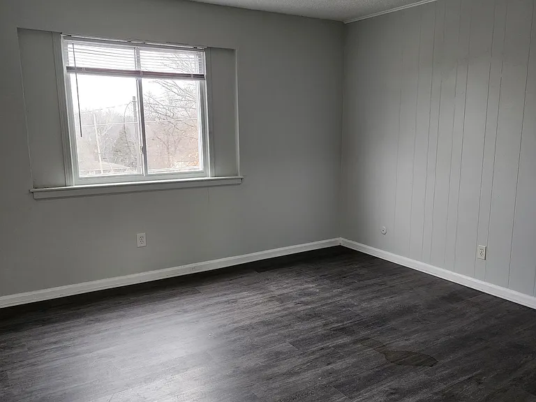 2815 Parallel Pkwy #5 — Photo 2