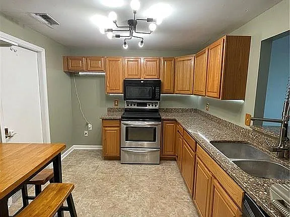 2275 Nutmeg Ct — Photo 4