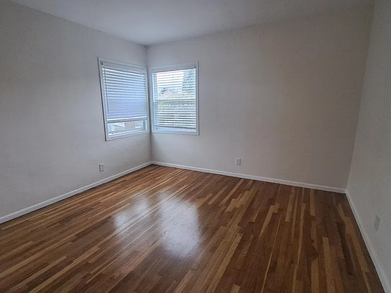 115 E Tamarack Ave #4 — Photo 17