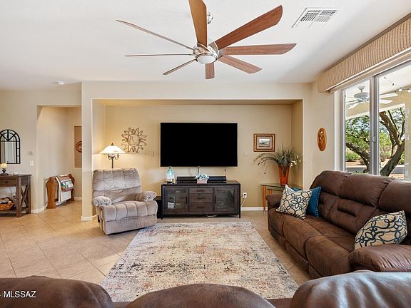 5th image of 714 N Sienna Plateau Ln
