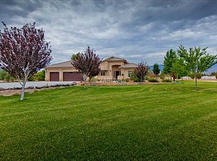 1280 W Silver Sage Dr, Pahrump, NV 89060