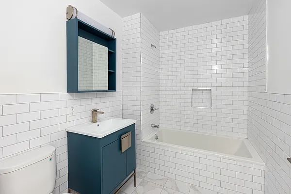 Rented by Compass | media 7