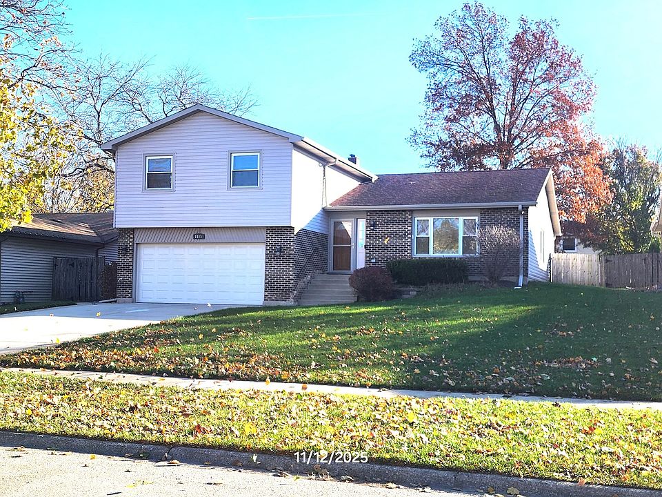 1st image of 1035 W Elmwood Ln
