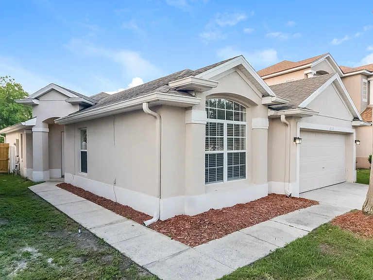 1802 Meadow Pond Way — Photo 3