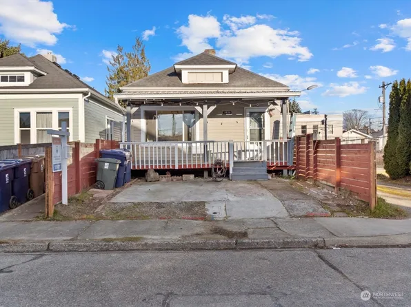 3829 S Park Avenue, Tacoma, WA 98418