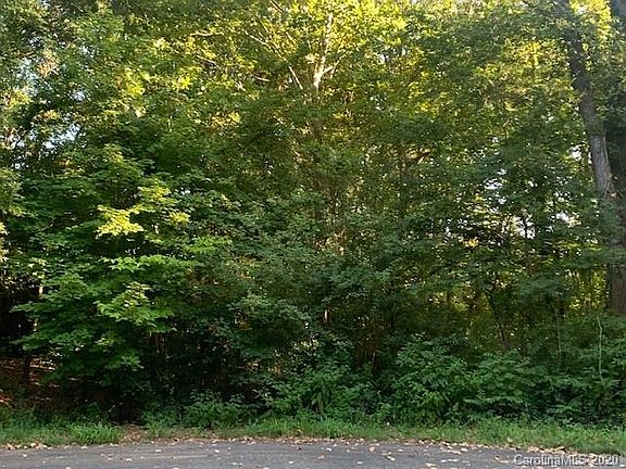 2nd image of 115 Lynhurst Ln