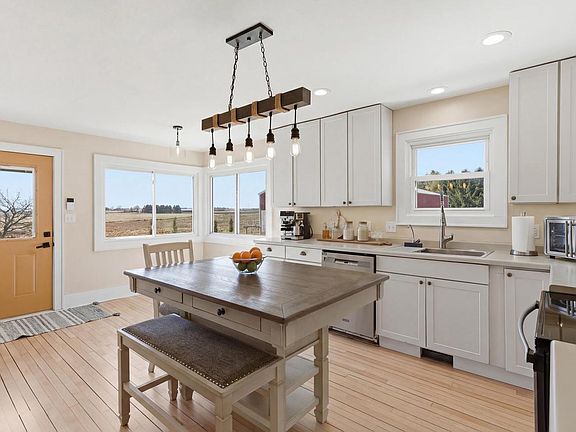 5th image of W4037 COUNTY ROAD RR