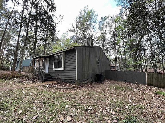 2nd image of 211 Parkbrook Cir