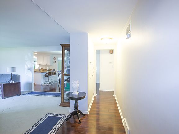 5th image of 501 Palladium Dr E