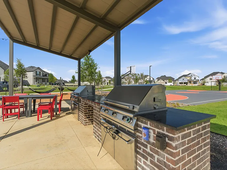 2225 Elm Pl — Photo 30